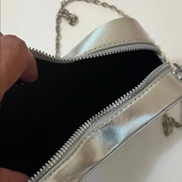 Silver Crossbody Chain Bag Purse Clutch Video Game Controller Shape Small - Picture 8 of 16